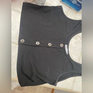 Black botton crop top